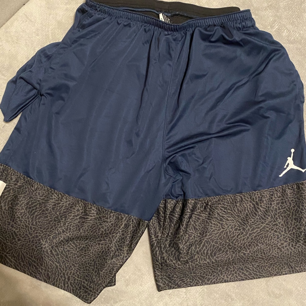 Jordan shorts dri fit XL